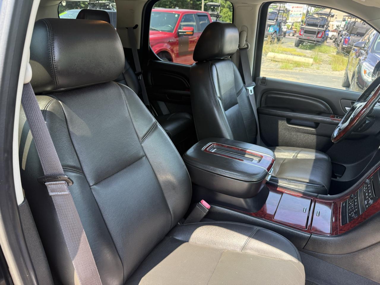 Cadillac Escalade  2013