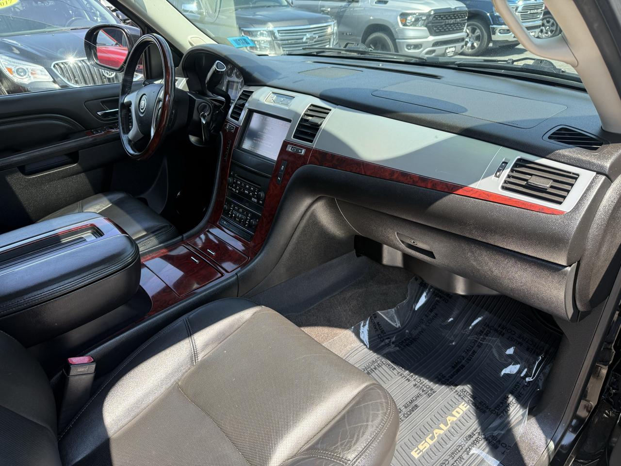 Cadillac Escalade  2013