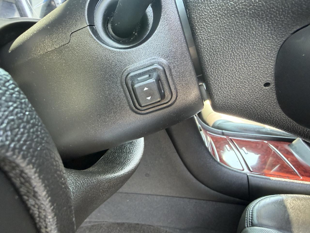 Cadillac Escalade  2013