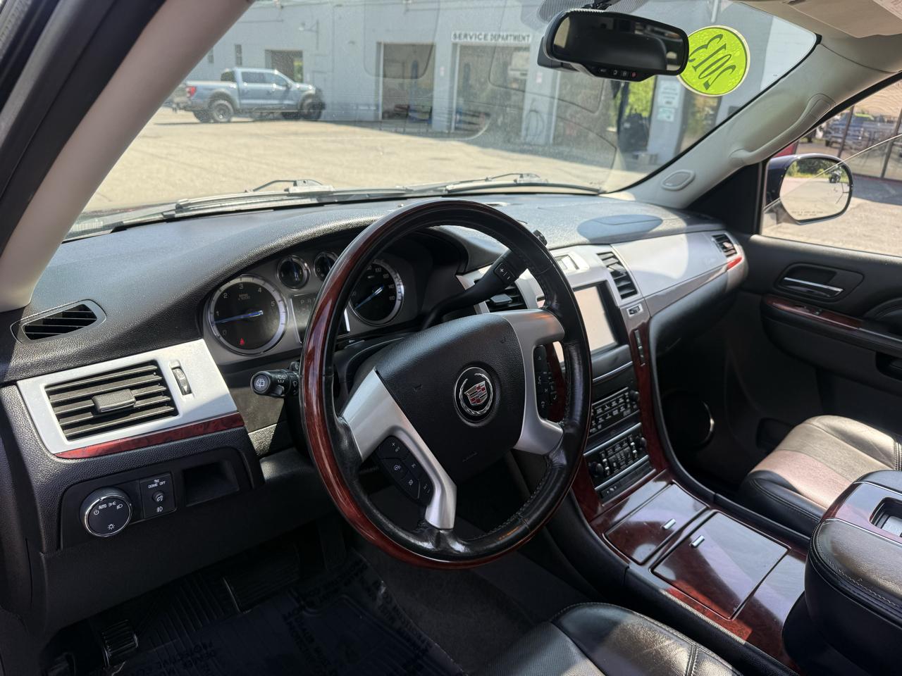 Cadillac Escalade  2013