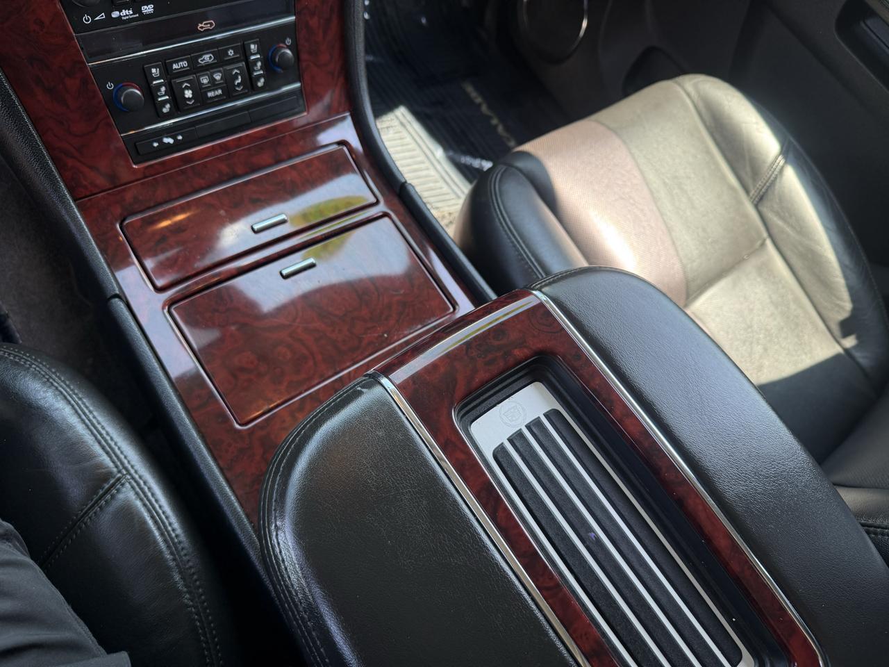 Cadillac Escalade  2013