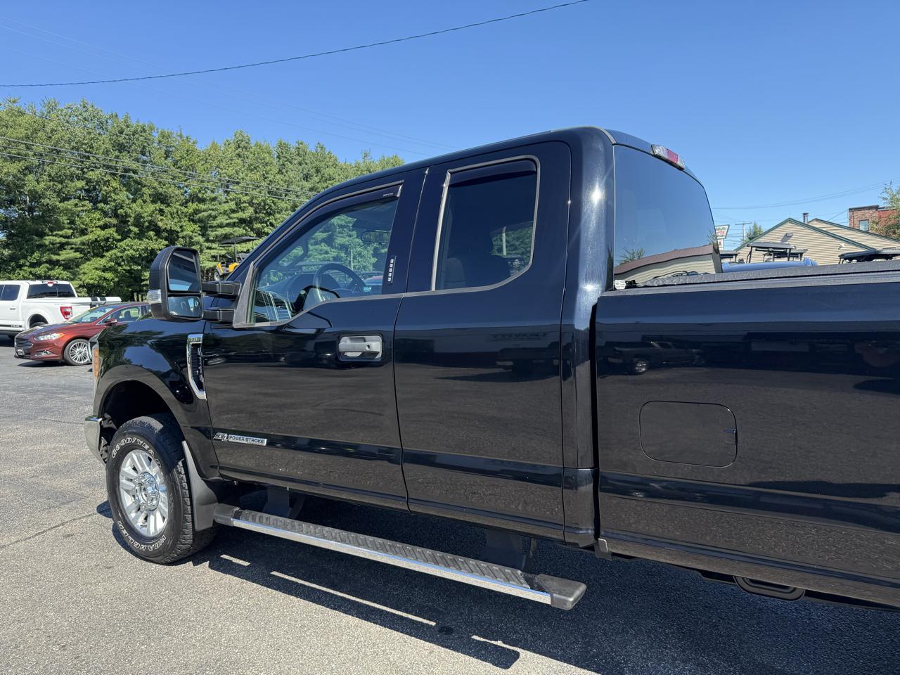 Ford Super Duty F-350 SRW  2017