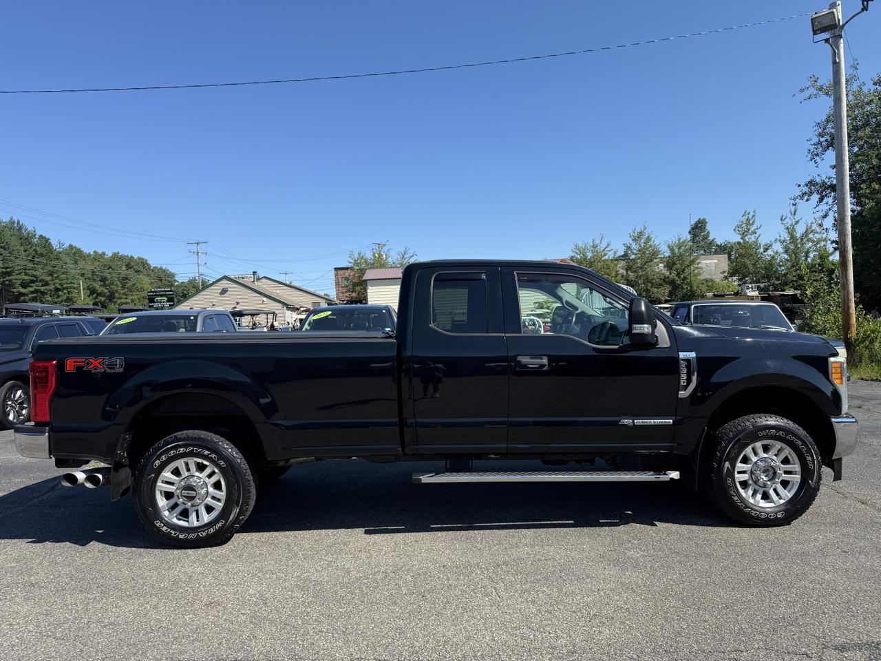 Ford Super Duty F-350 SRW  2017
