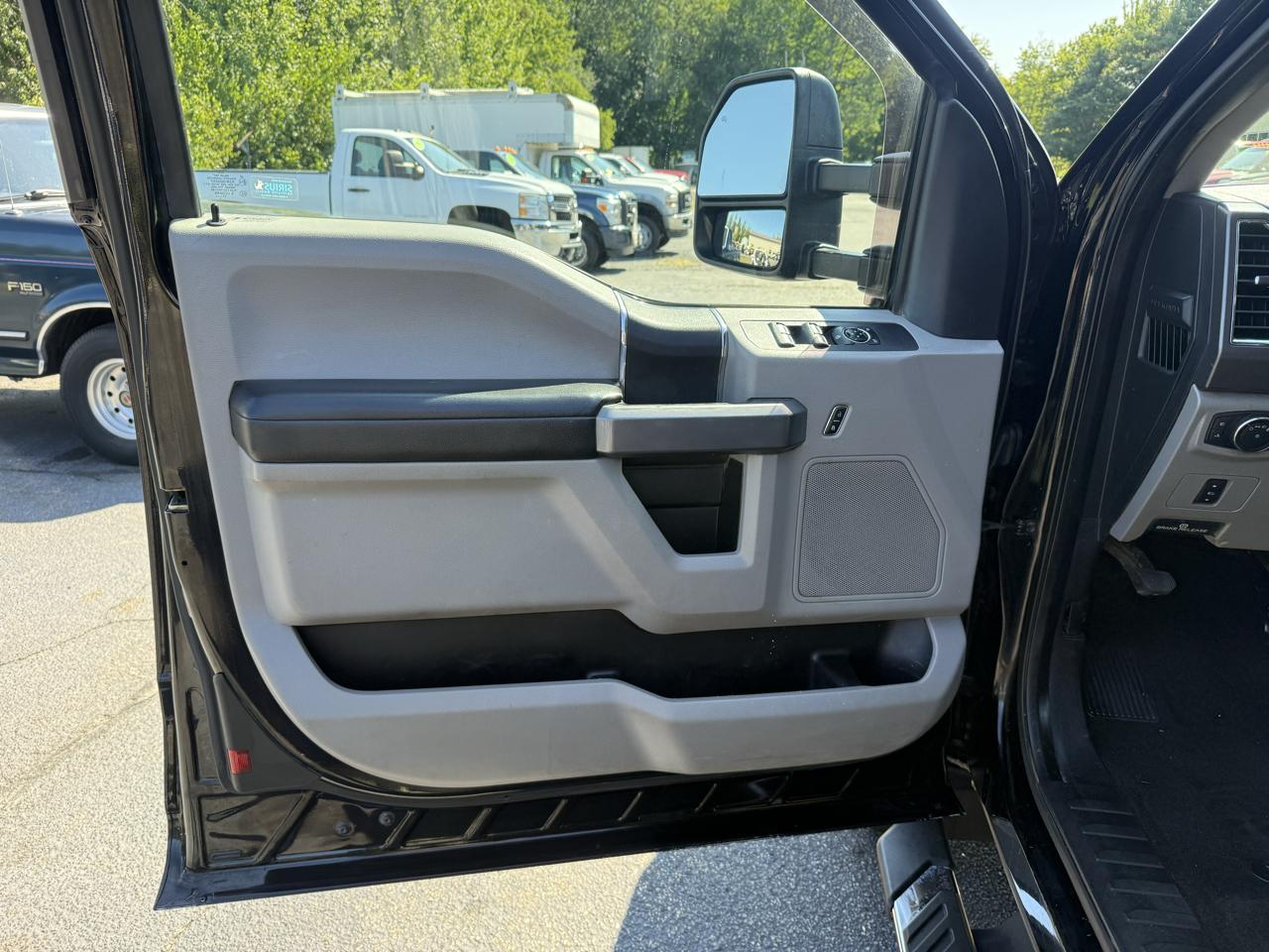 Ford Super Duty F-350 SRW  2017