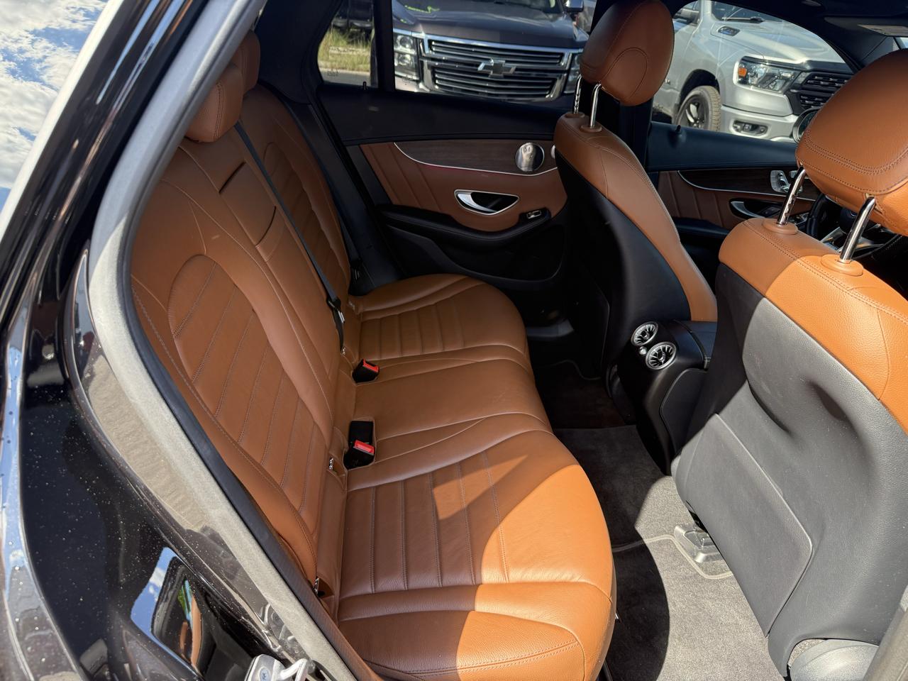 Mercedes-Benz GLC  2020