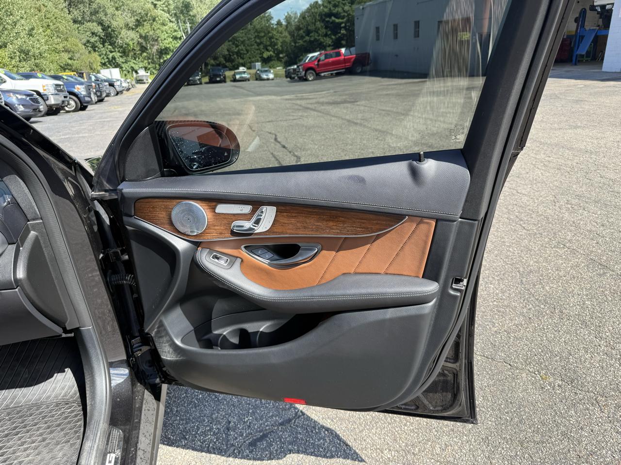 Mercedes-Benz GLC  2020