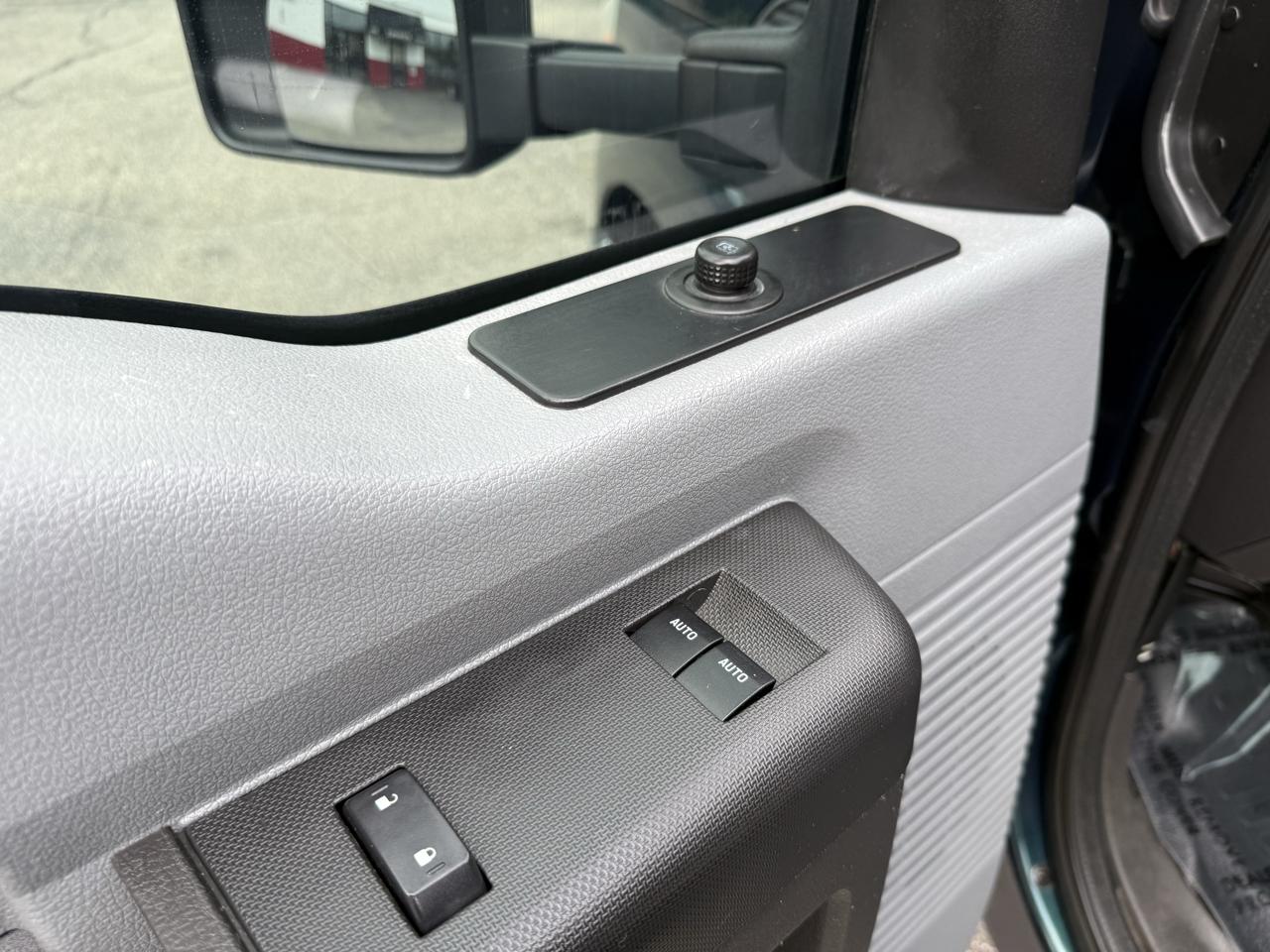 Ford Super Duty F-350 SRW  2014