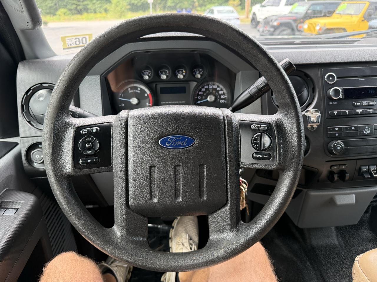 Ford Super Duty F-350 SRW  2014