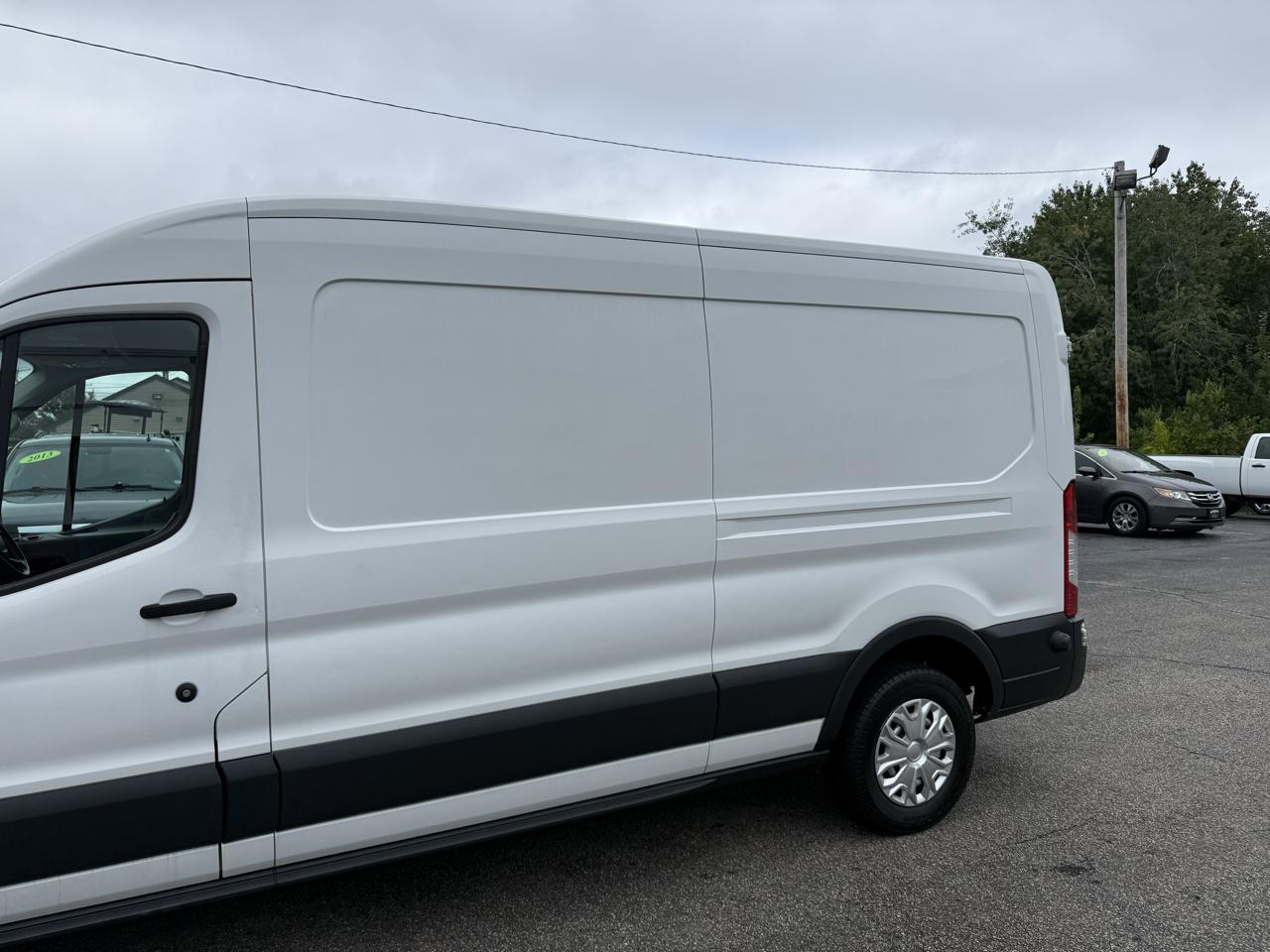Ford Transit Cargo Van T-150 148" Med Rf 8600 GVWR Sliding RH Dr 2015