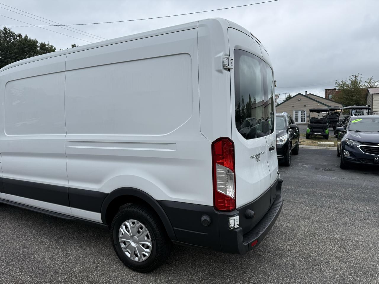 Ford Transit Cargo Van T-150 148" Med Rf 8600 GVWR Sliding RH Dr 2015