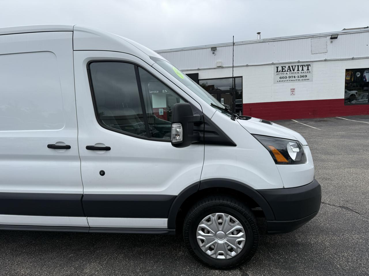 Ford Transit Cargo Van T-150 148" Med Rf 8600 GVWR Sliding RH Dr 2015