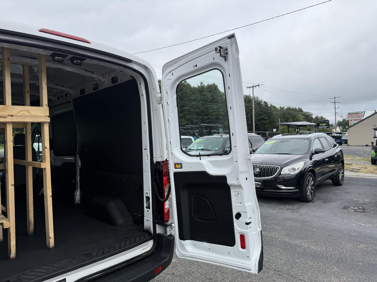 Ford Transit Cargo Van T-150 148" Med Rf 8600 GVWR Sliding RH Dr 2015