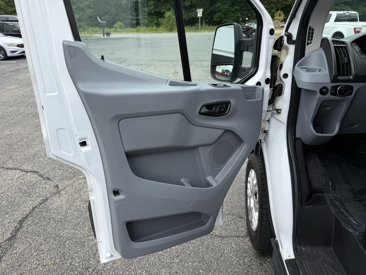 Ford Transit Cargo Van T-150 148" Med Rf 8600 GVWR Sliding RH Dr 2015