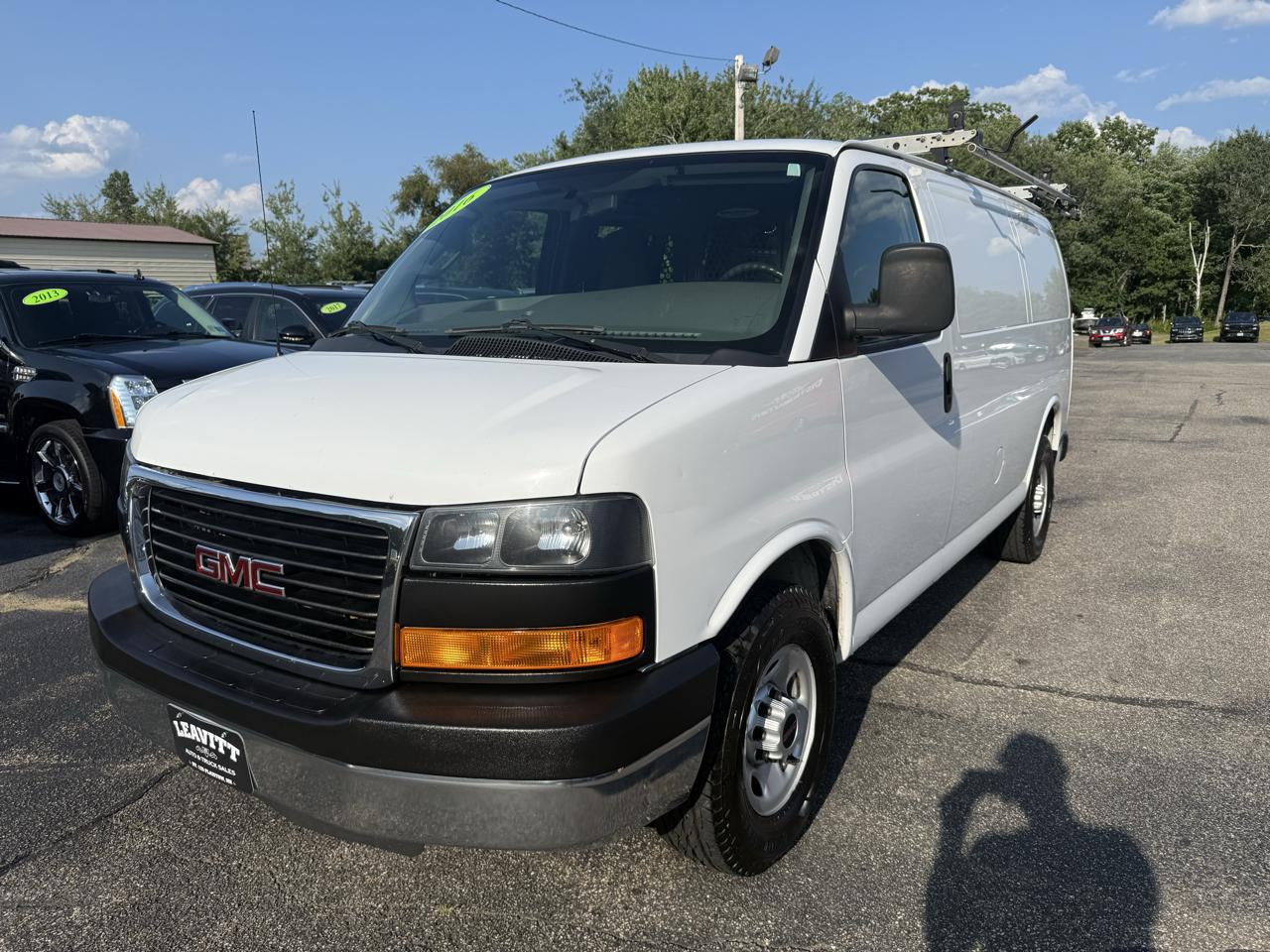 GMC Savana Cargo Van  2016