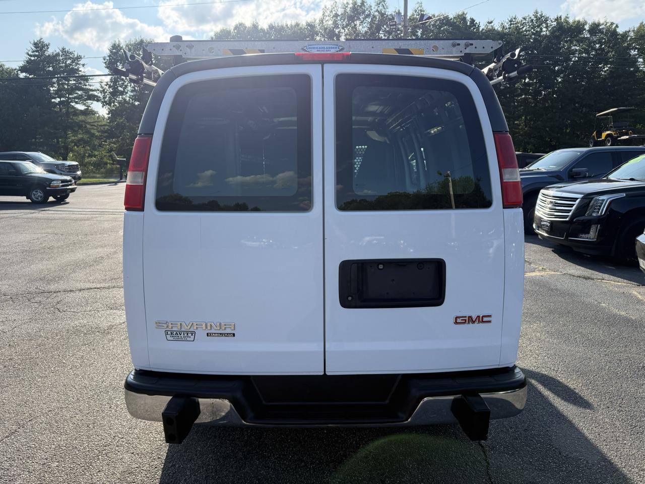 GMC Savana Cargo Van  2016