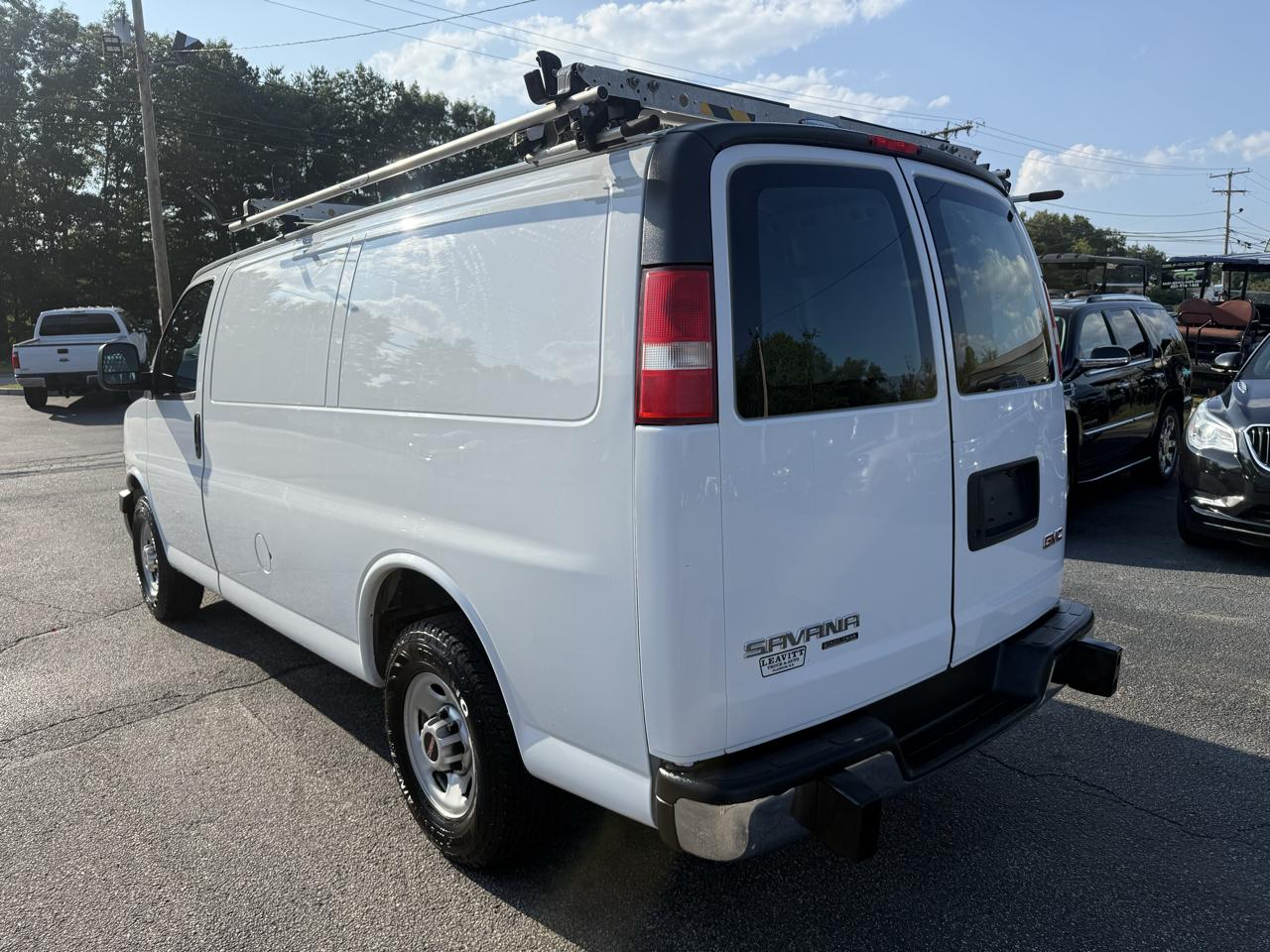 GMC Savana Cargo Van  2016