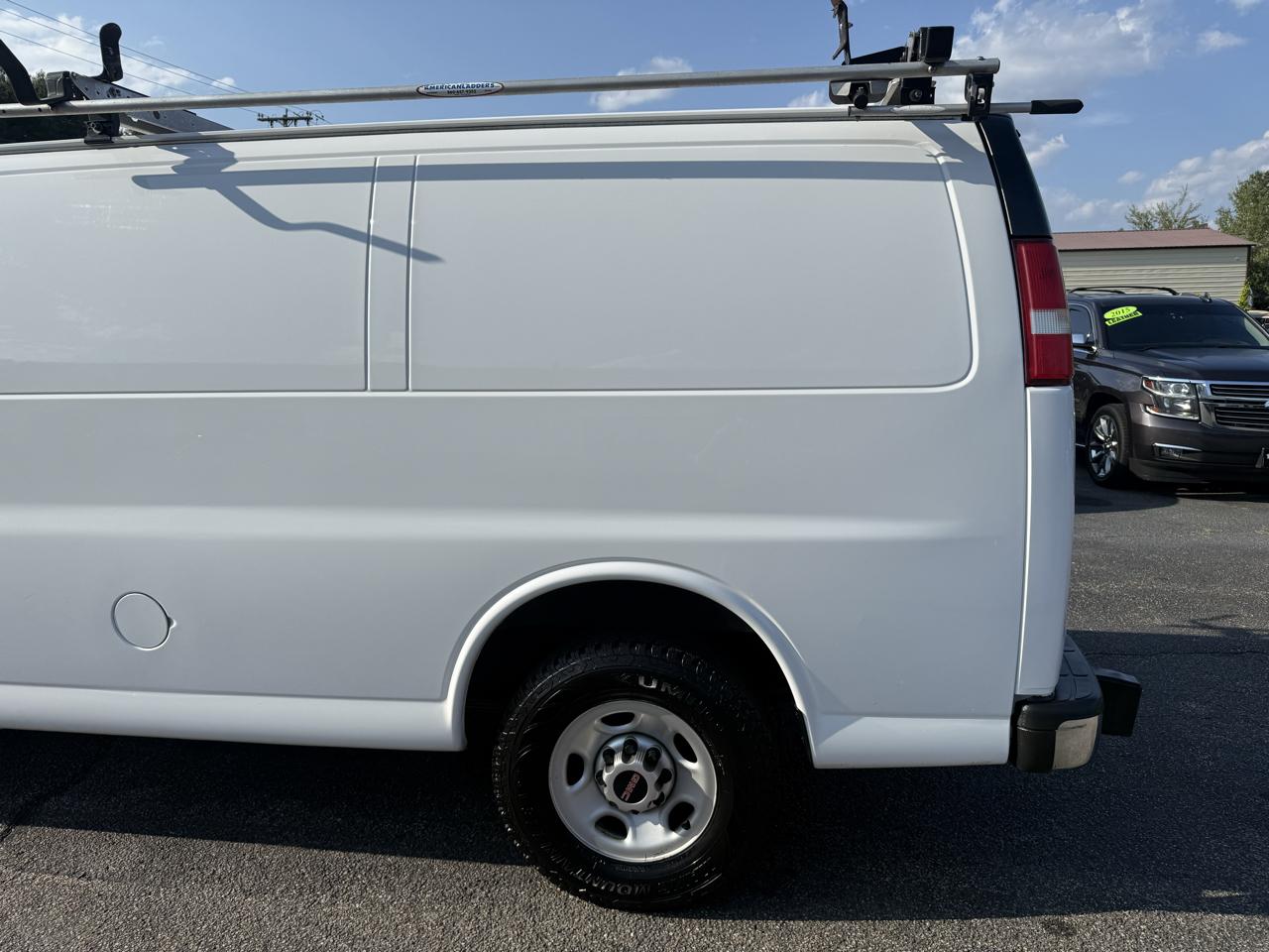 GMC Savana Cargo Van  2016