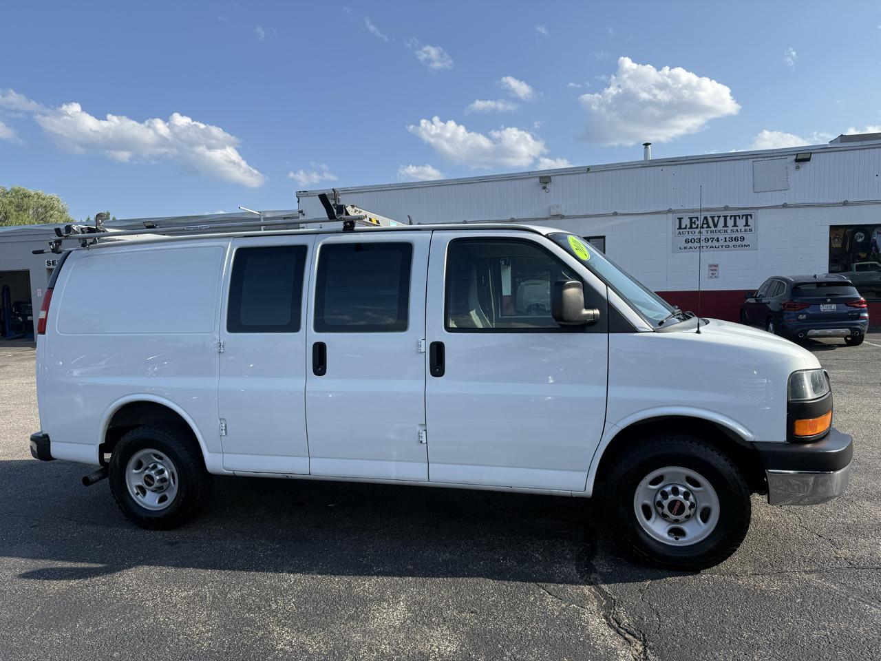 GMC Savana Cargo Van  2016