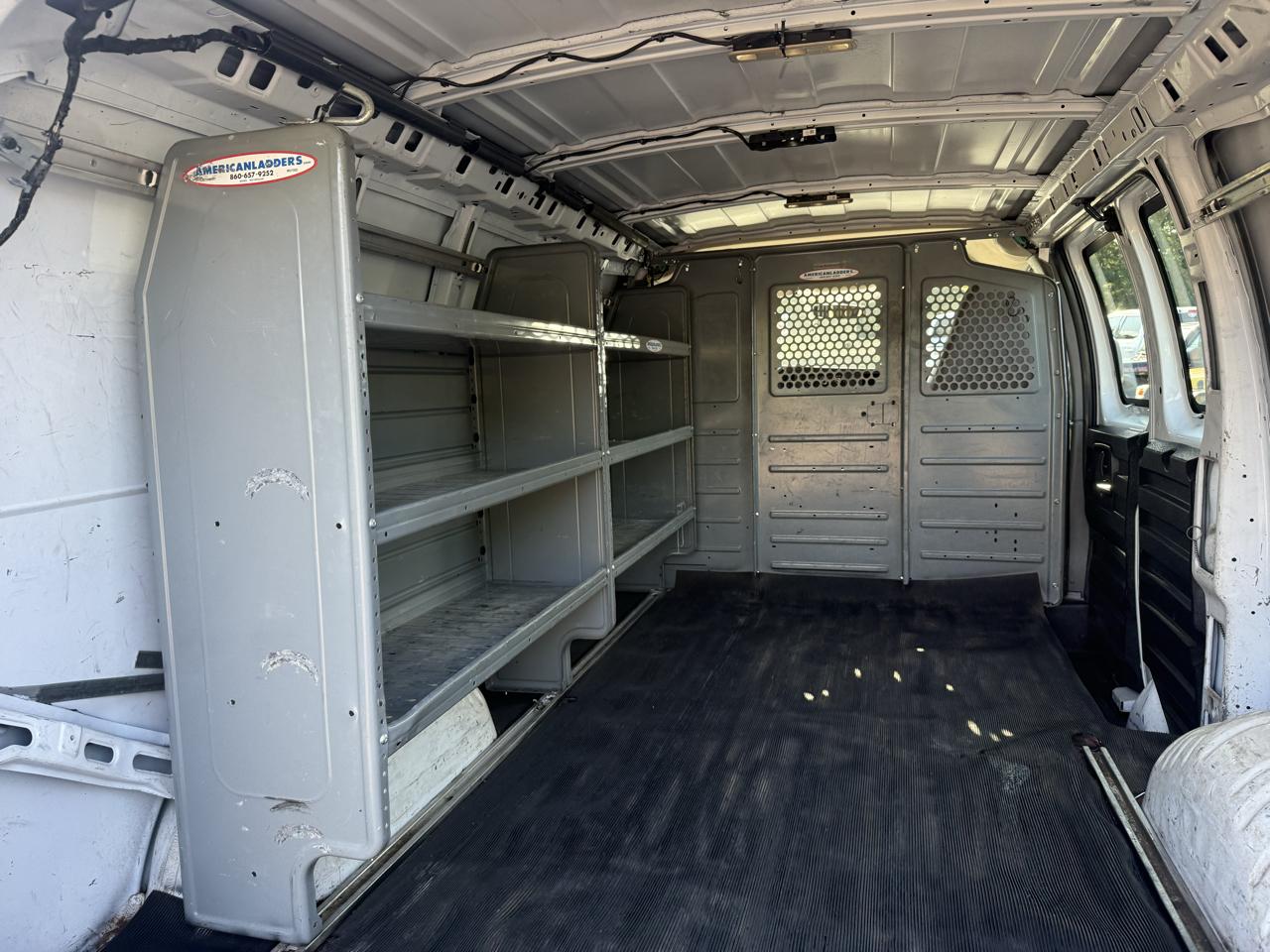GMC Savana Cargo Van  2016