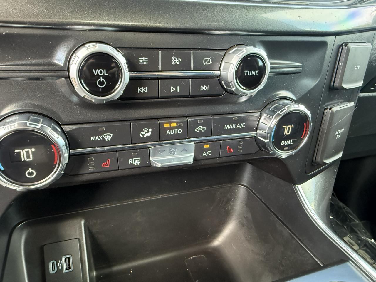Ford F-150  2021