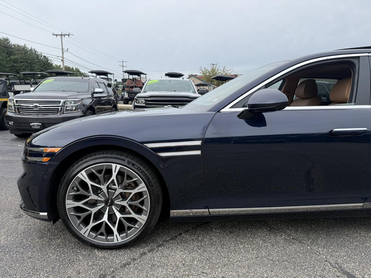 Genesis G90 3.5T e-SC AWD 2025