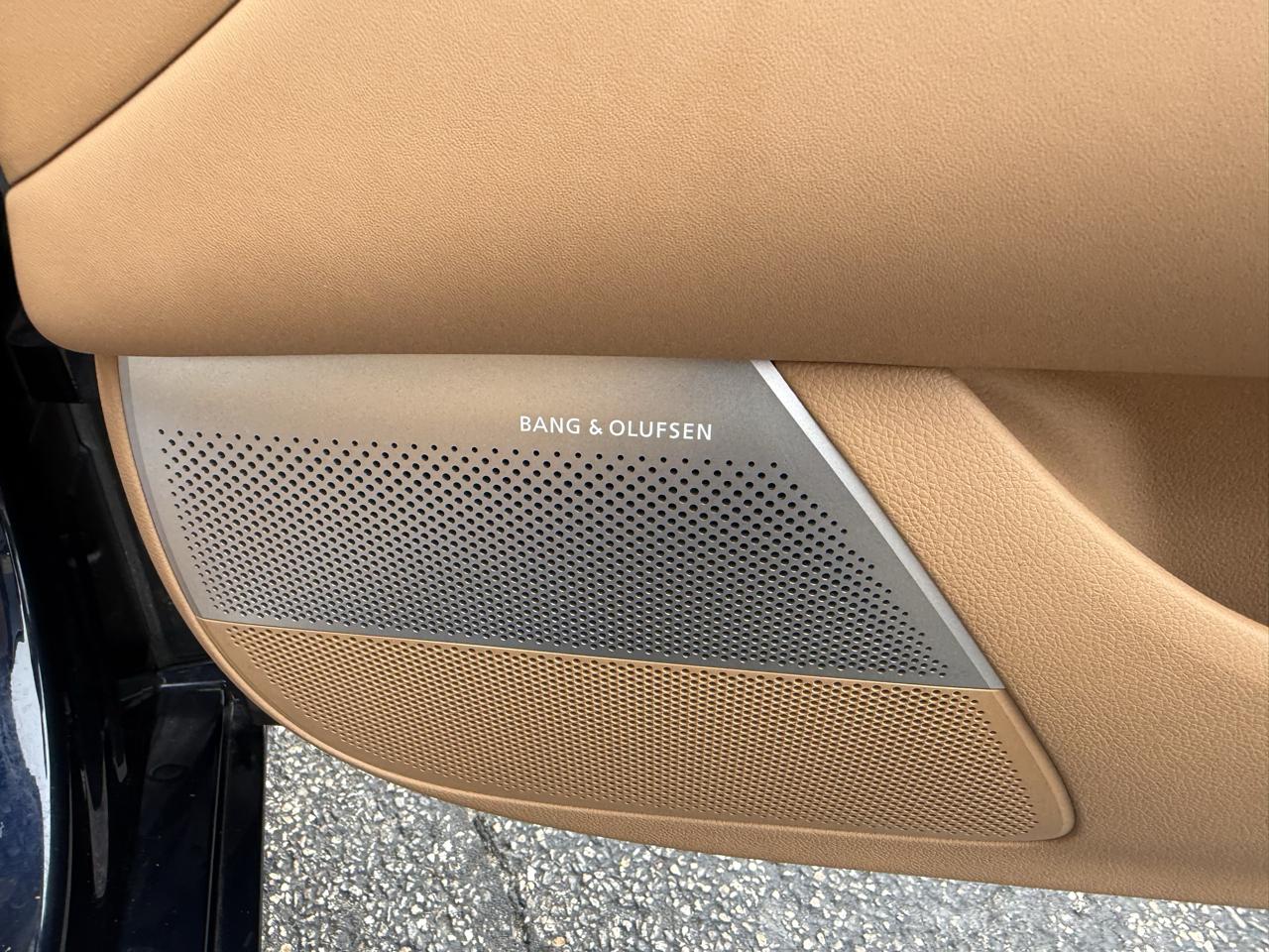 Genesis G90 3.5T e-SC AWD 2025