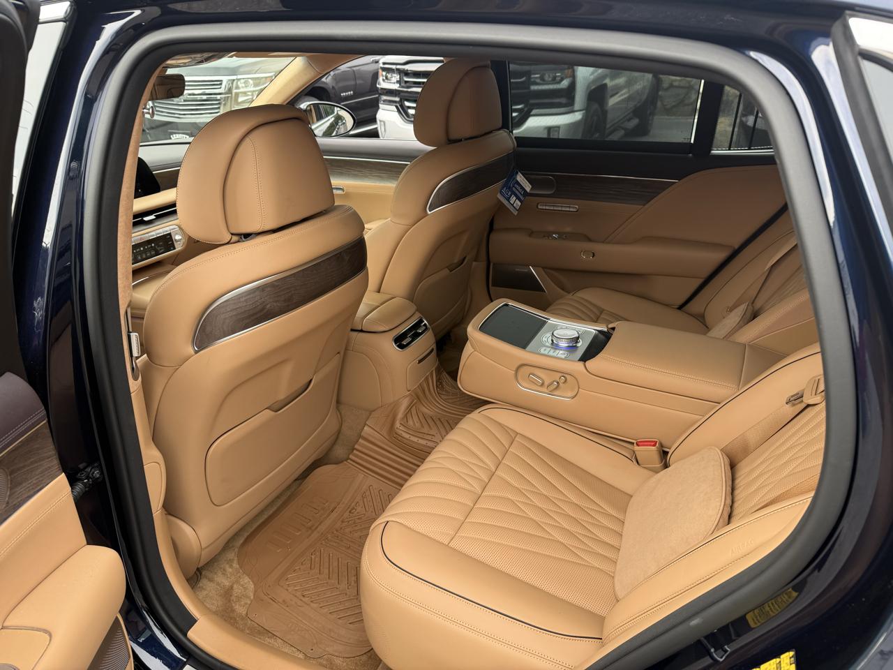 Genesis G90 3.5T e-SC AWD 2025