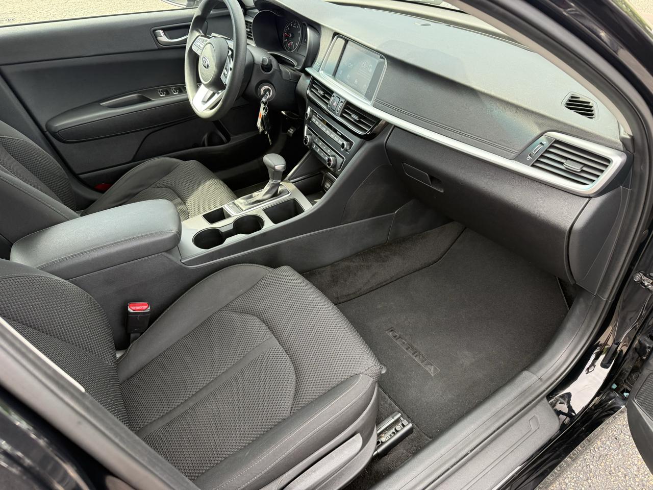 Kia Optima  2020