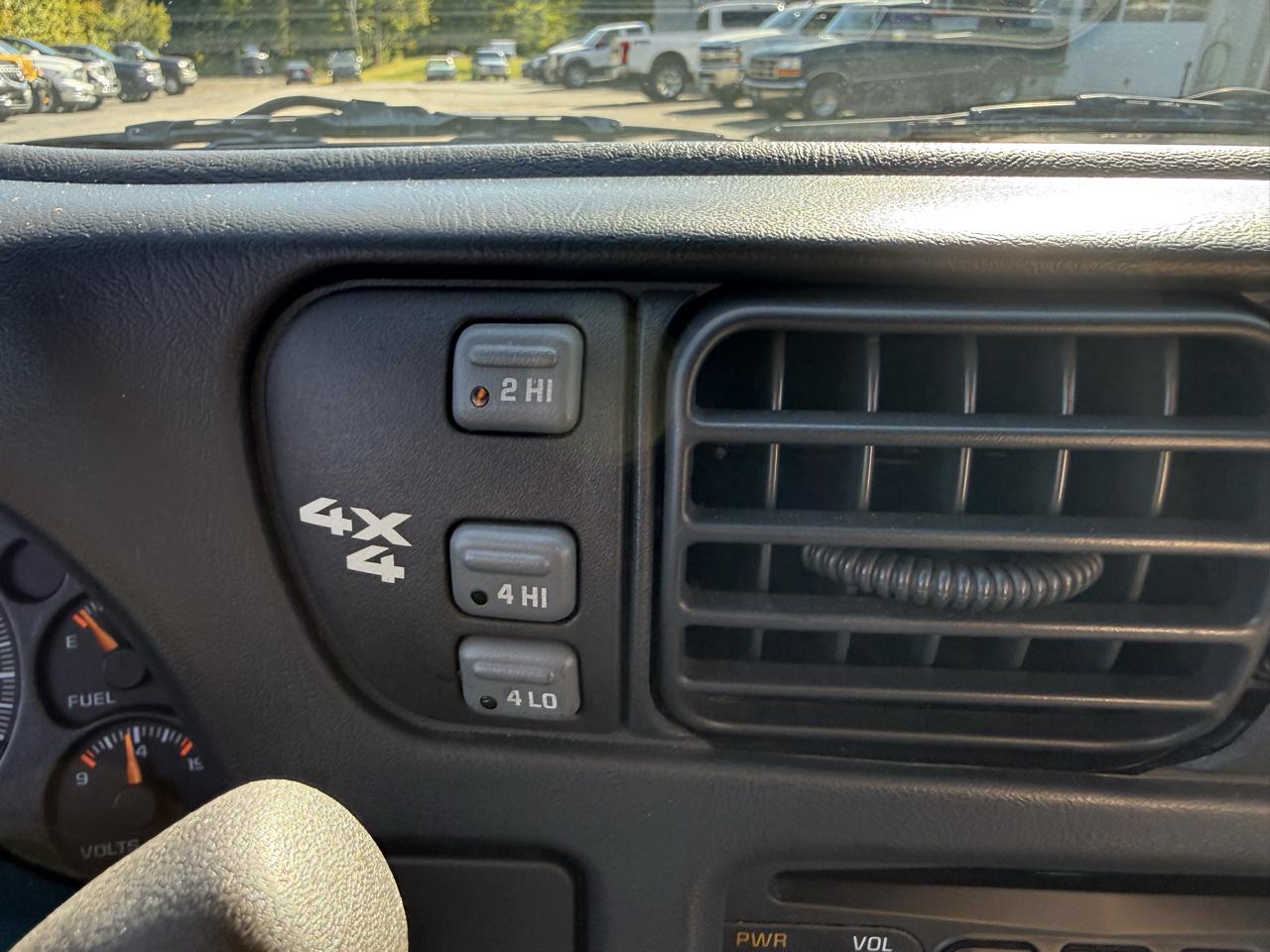 Chevrolet S-10  2001