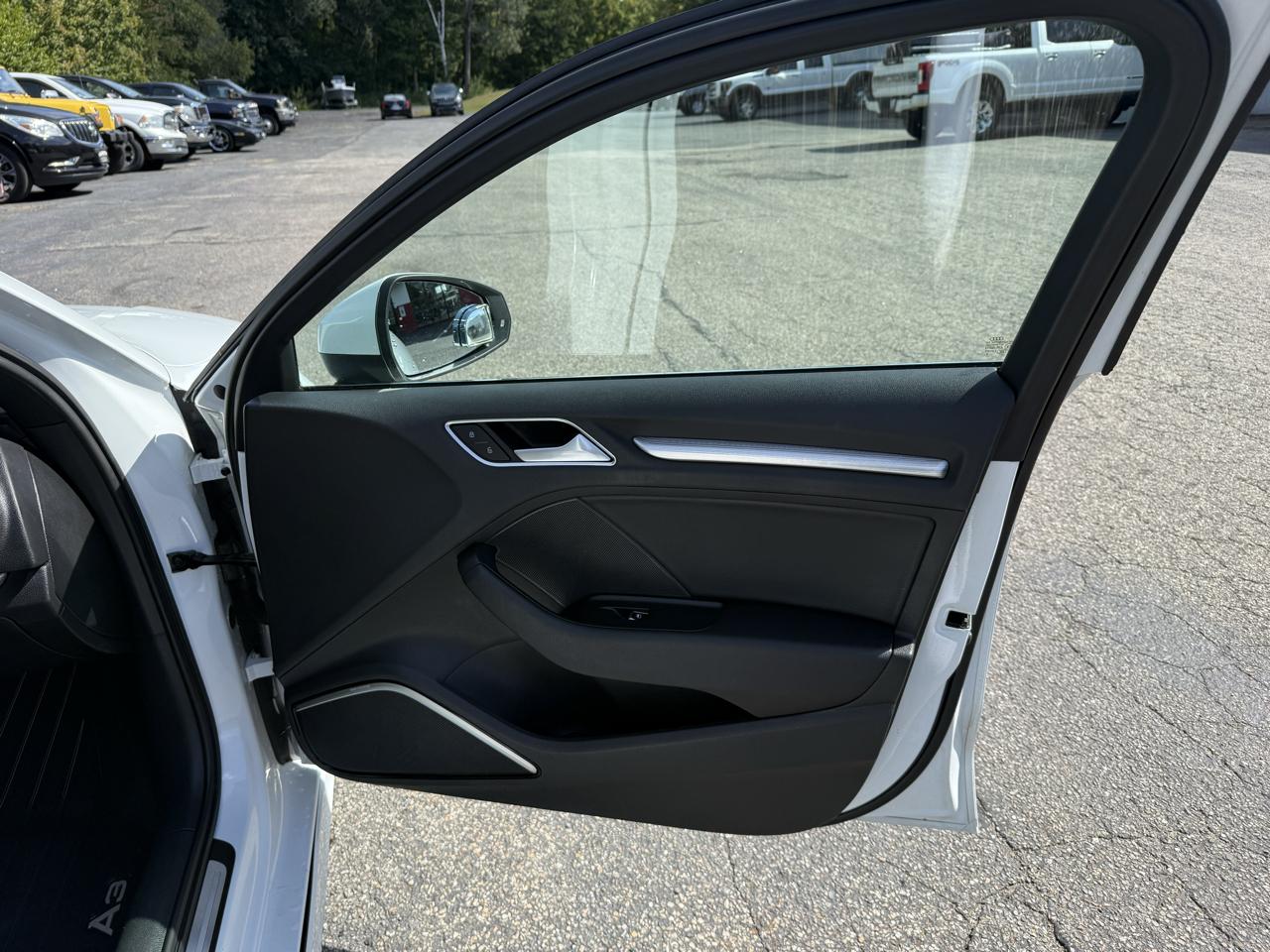 Audi A3 4dr Sdn quattro 2.0T Premium Plus 2016