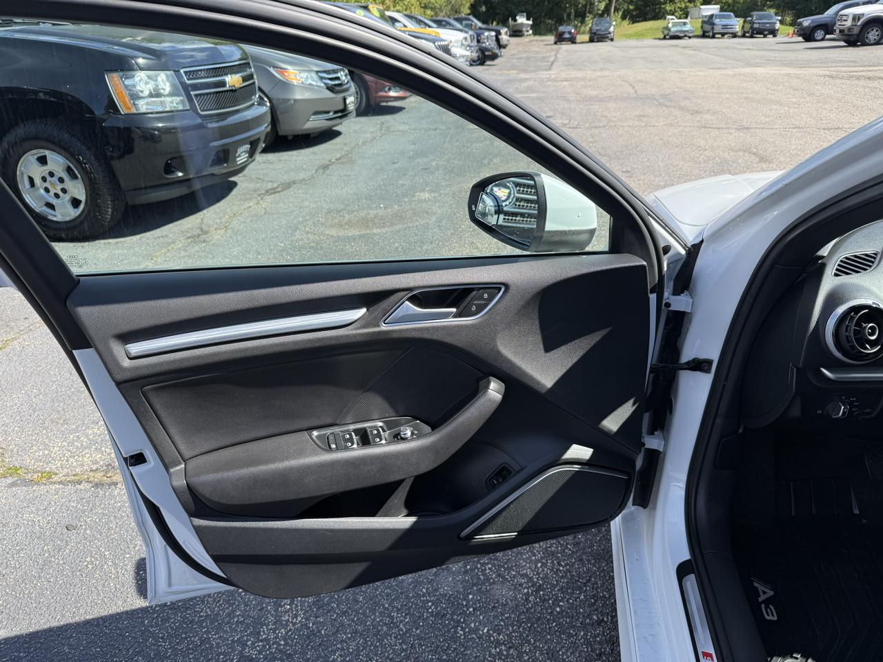 Audi A3 4dr Sdn quattro 2.0T Premium Plus 2016