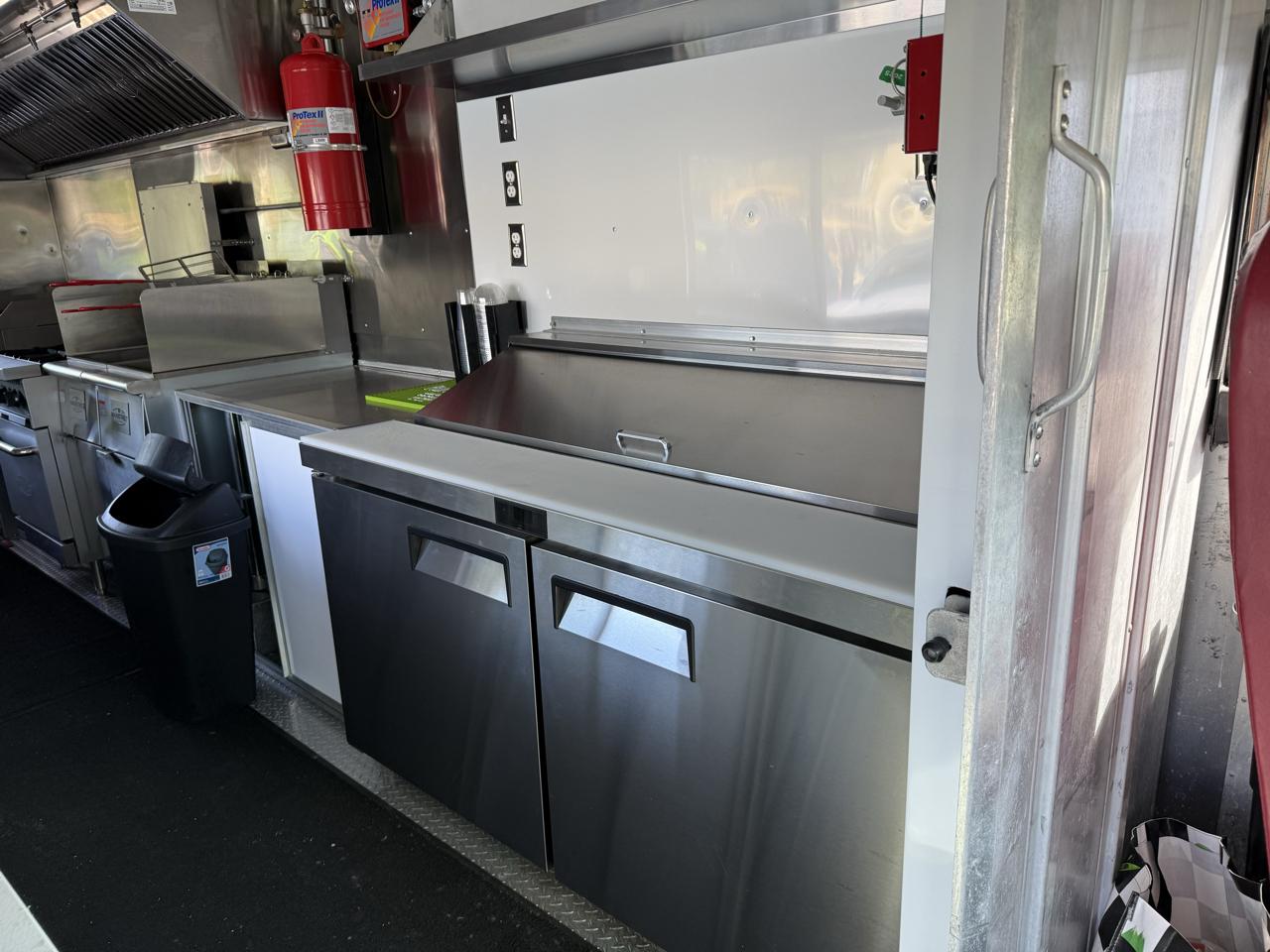 Ford Econoline Commercial Chassis  2006