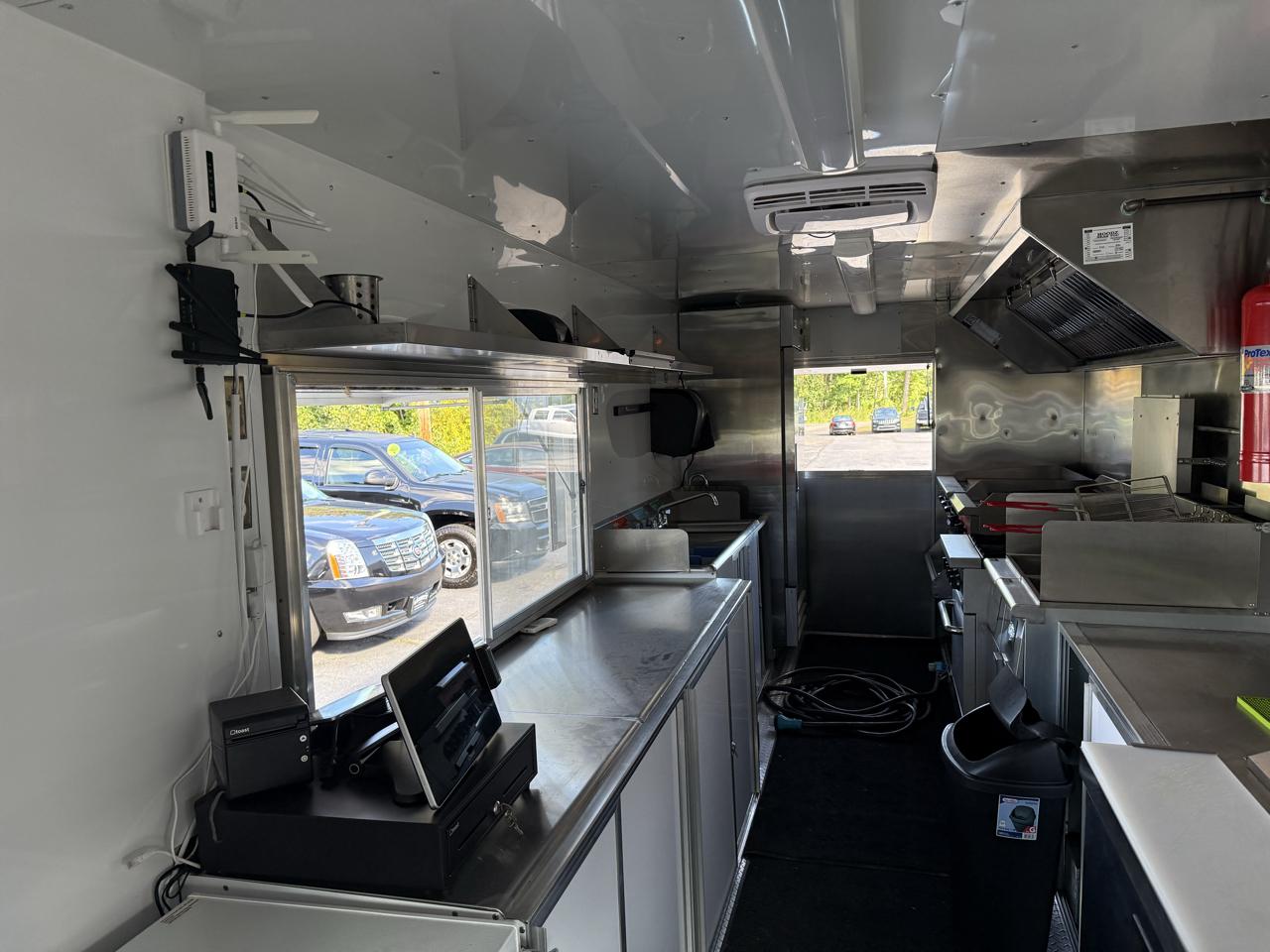 Ford Econoline Commercial Chassis  2006