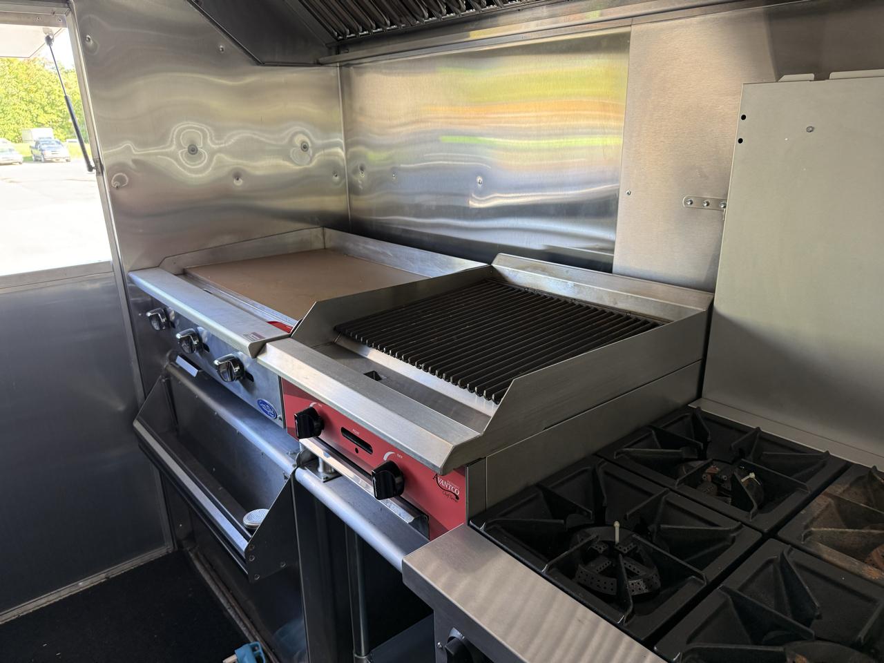 Ford Econoline Commercial Chassis  2006