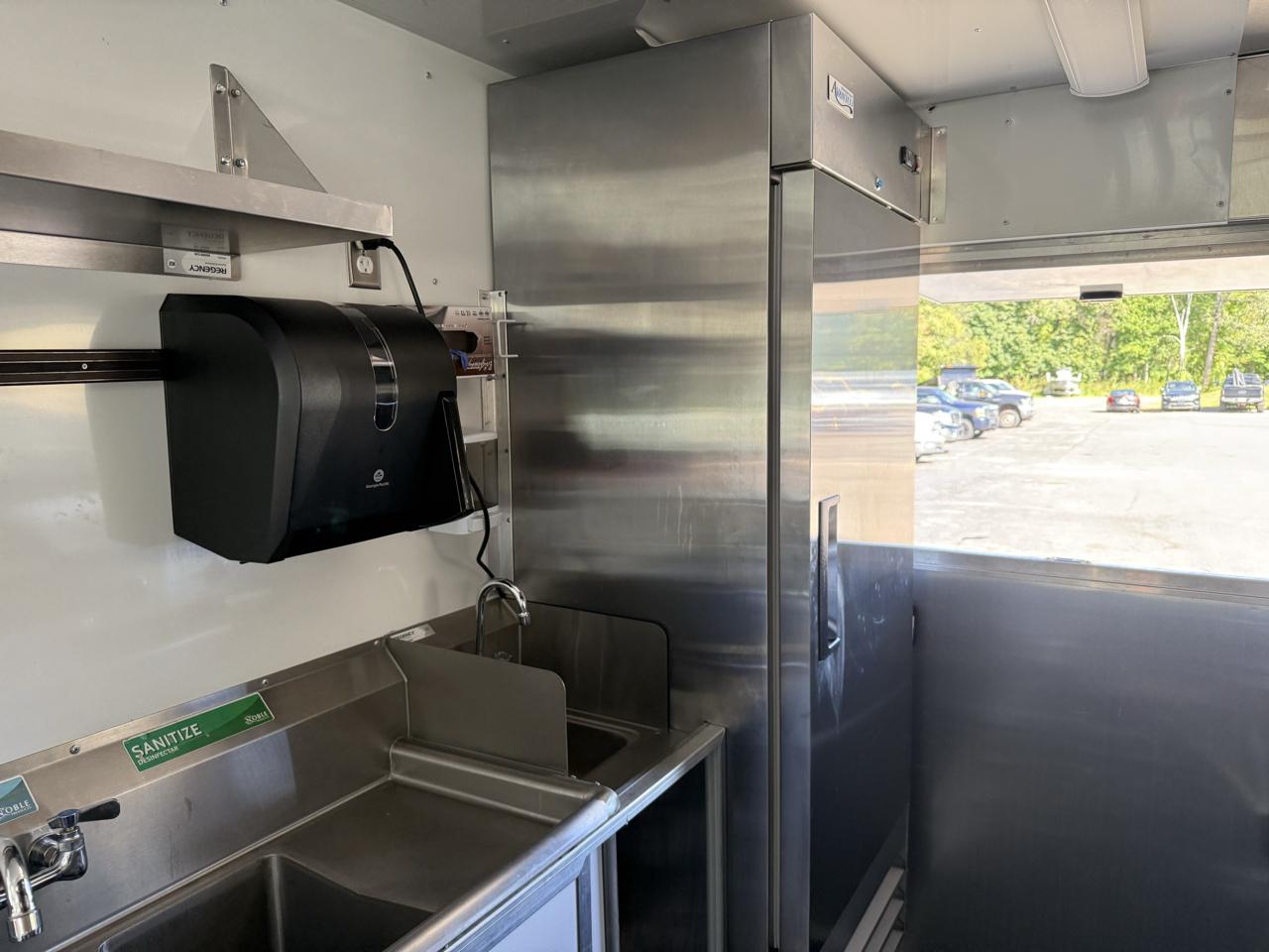 Ford Econoline Commercial Chassis  2006