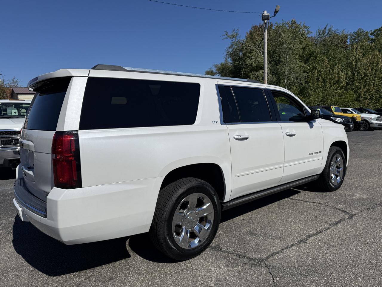 Chevrolet Suburban  2016