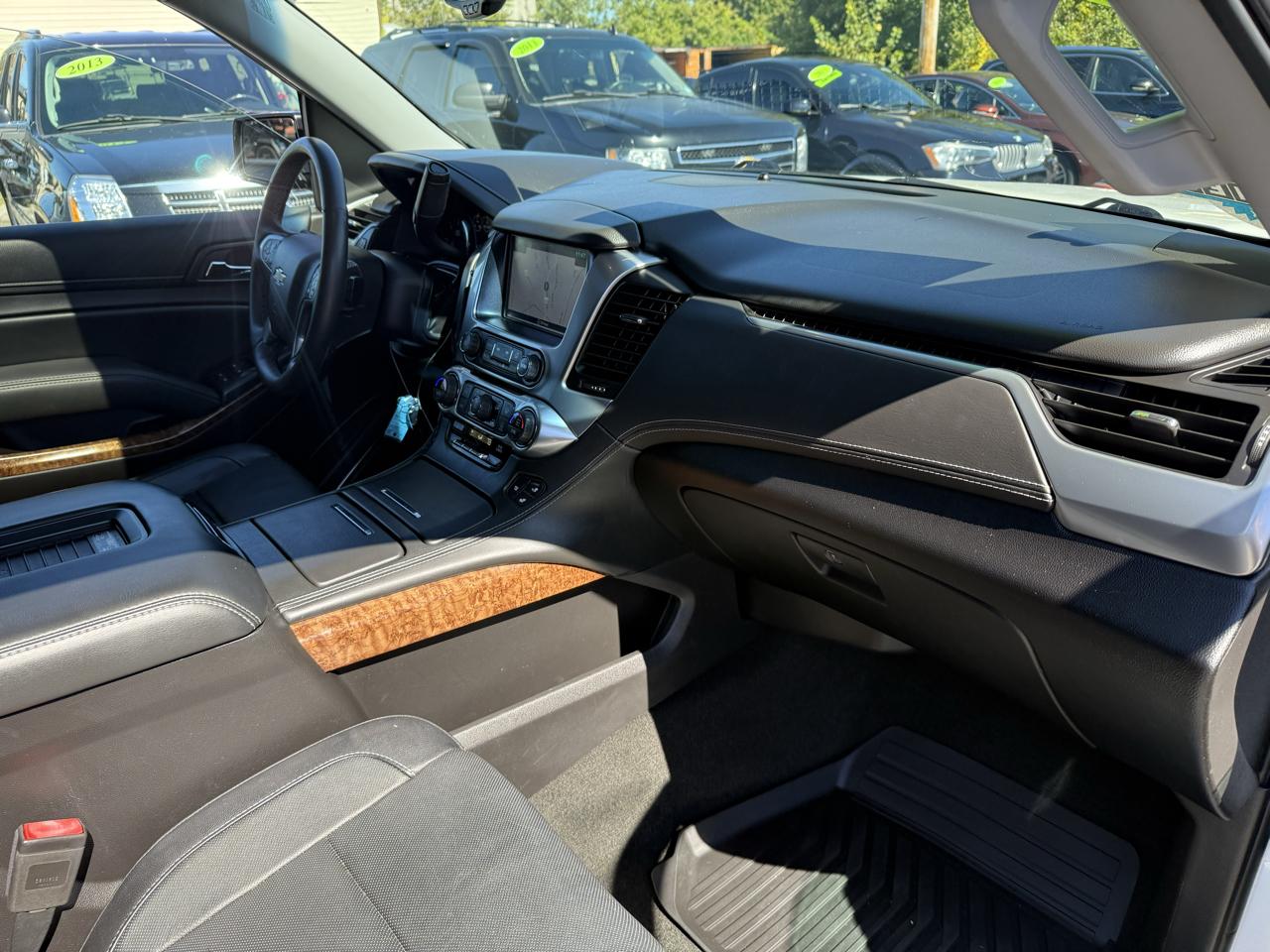Chevrolet Suburban  2016