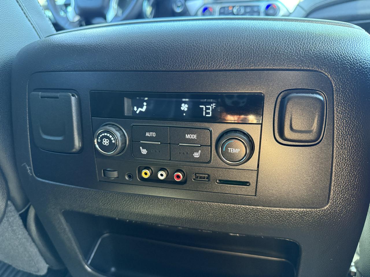 Chevrolet Suburban  2016