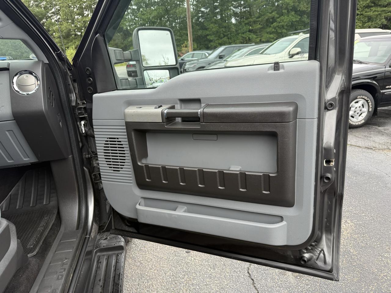 Ford Super Duty F-350 SRW  2015
