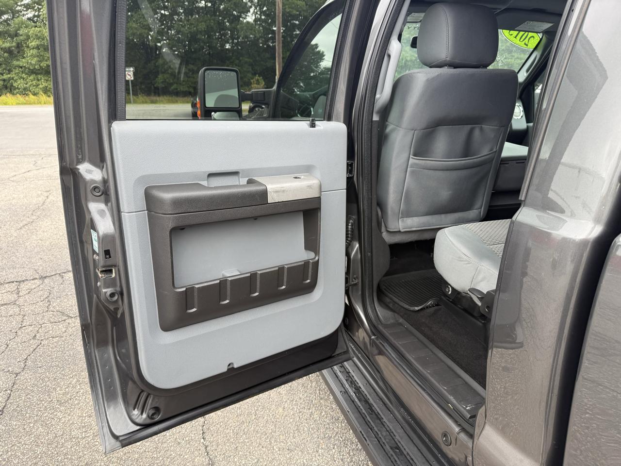 Ford Super Duty F-350 SRW  2015