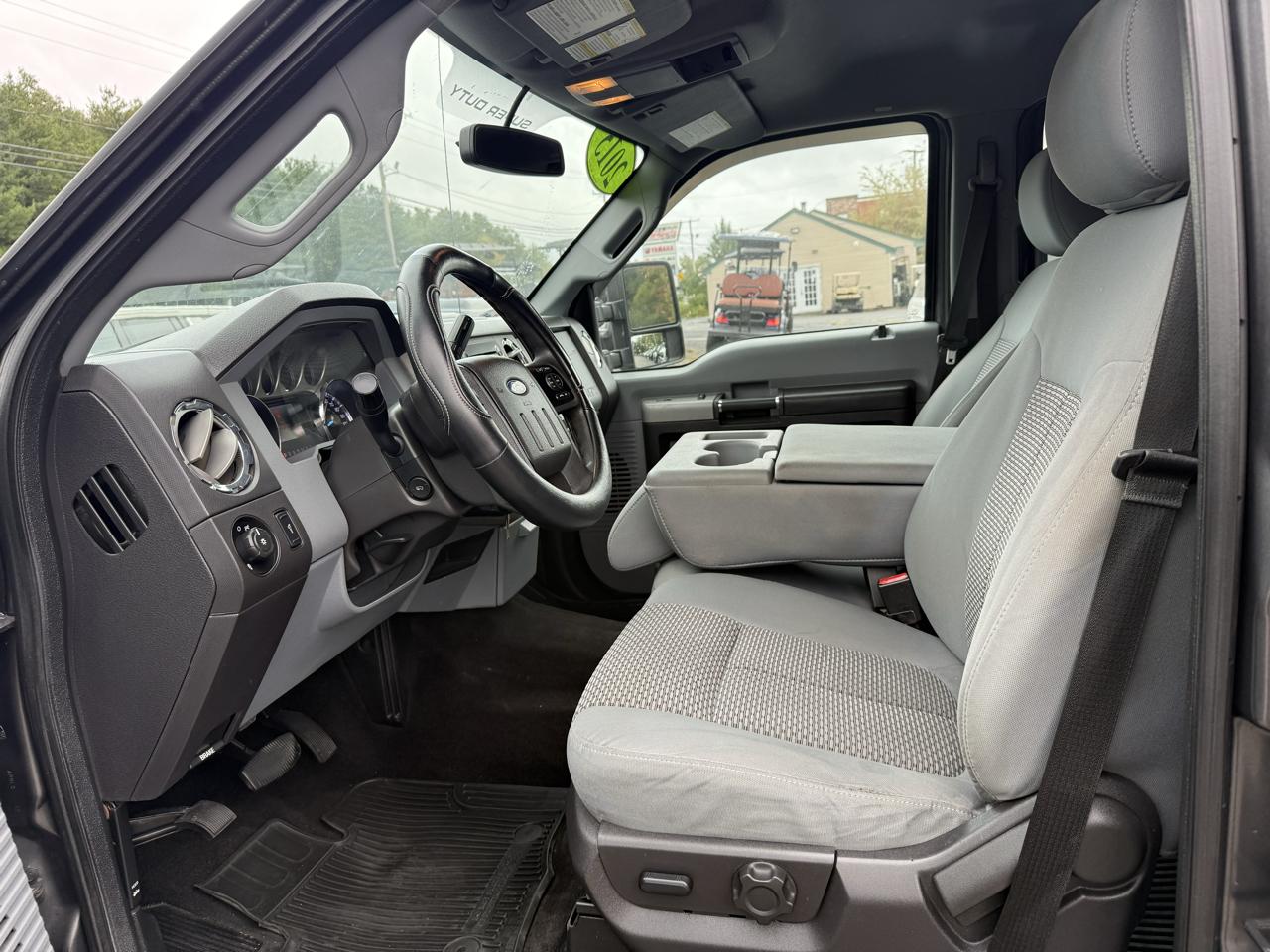 Ford Super Duty F-350 SRW  2015