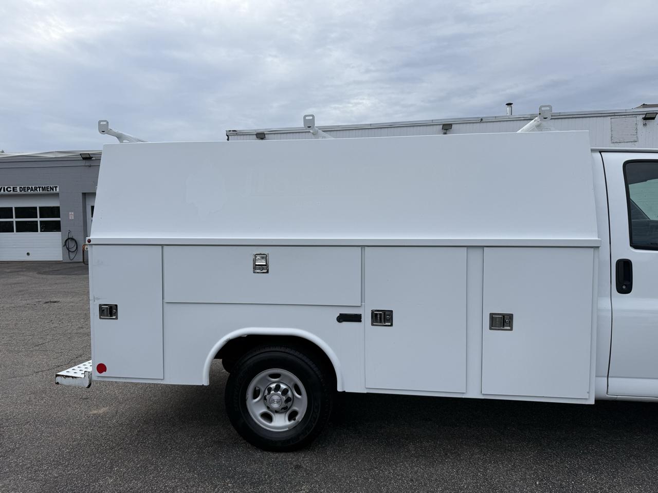 Chevrolet Express Commercial Cutaway  2017