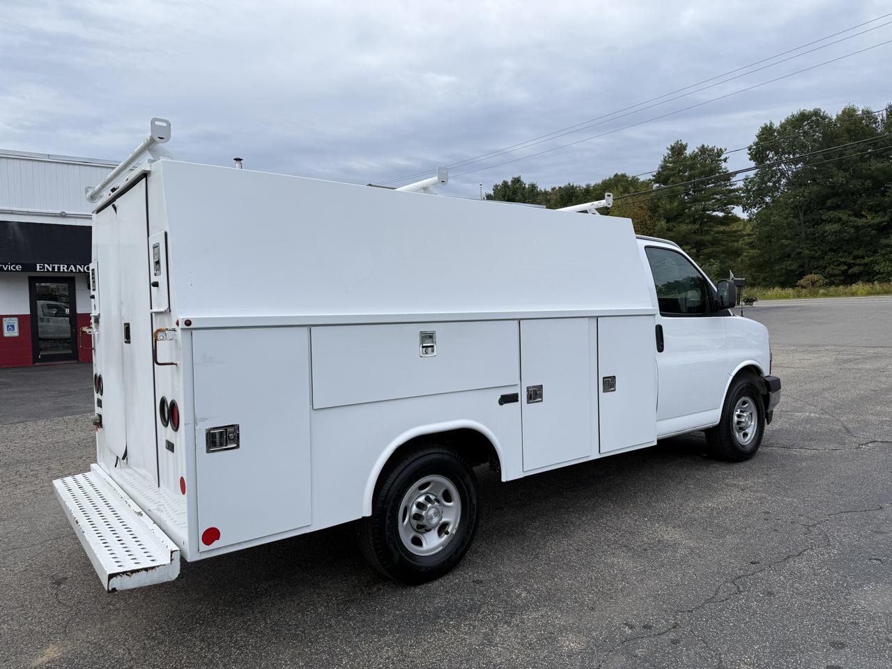 Chevrolet Express Commercial Cutaway  2017
