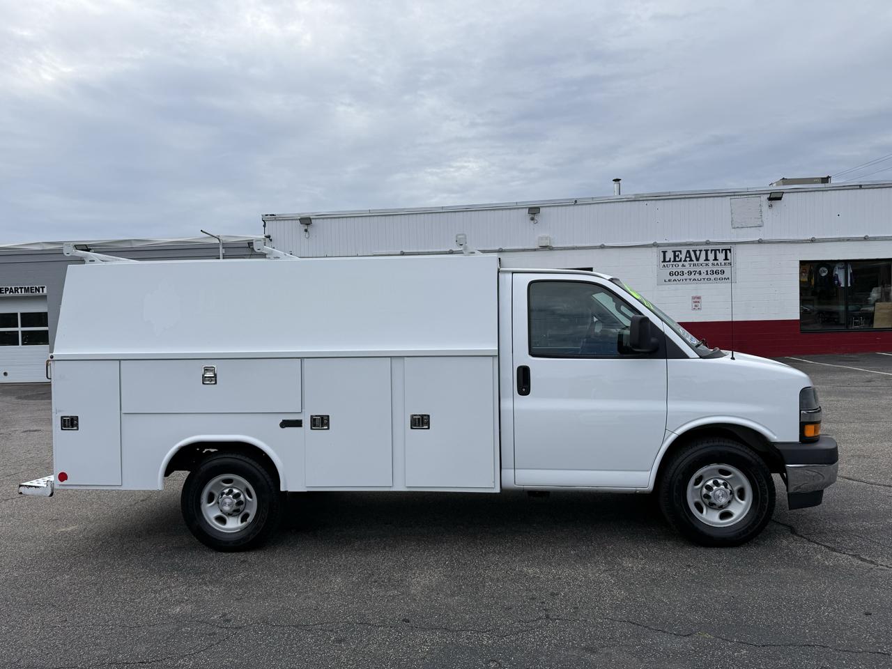Chevrolet Express Commercial Cutaway  2017