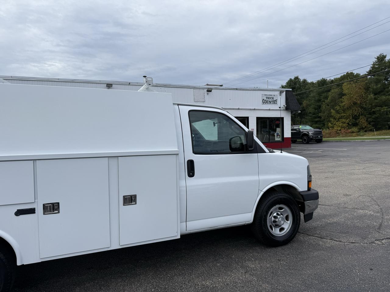 Chevrolet Express Commercial Cutaway  2017