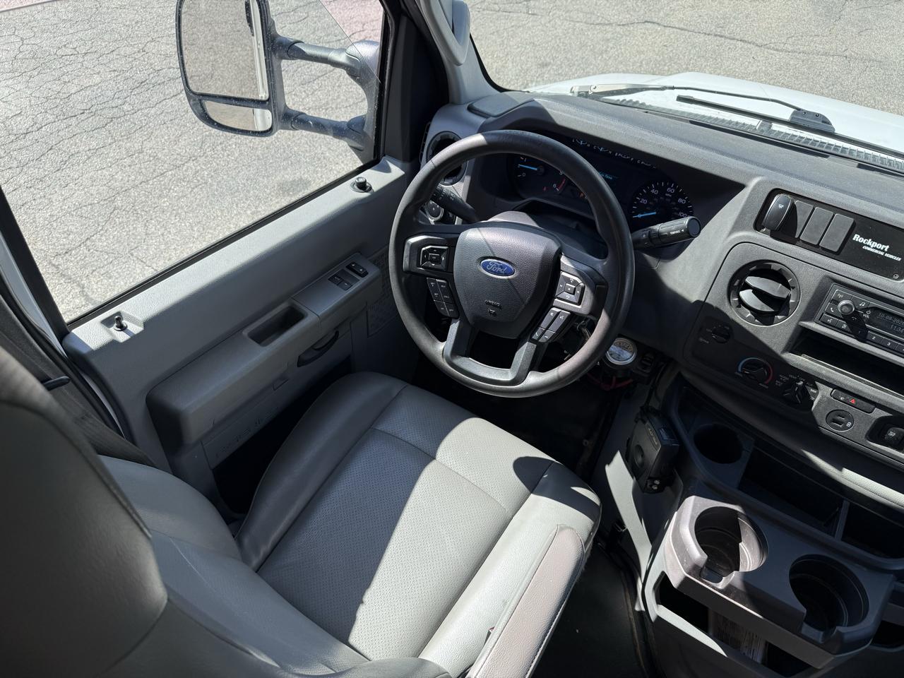 Ford E-Series Cutaway  2024