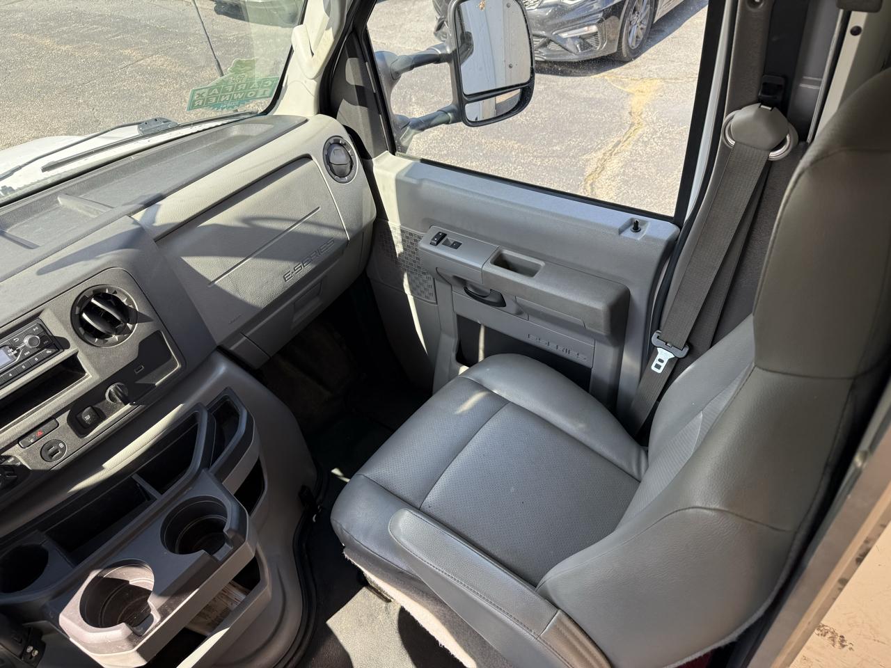 Ford E-Series Cutaway  2024