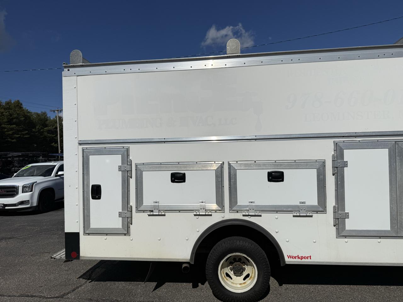Ford E-Series Cutaway  2024