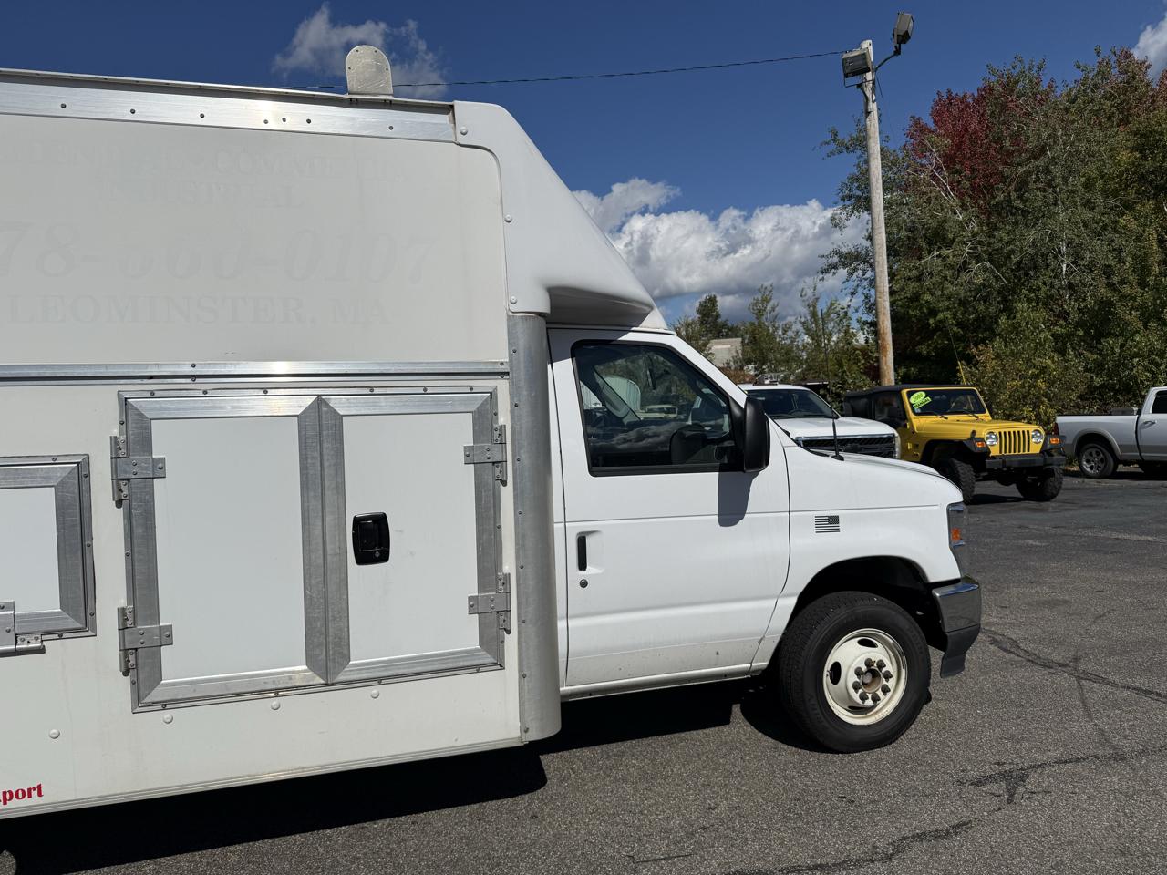 Ford E-Series Cutaway  2024
