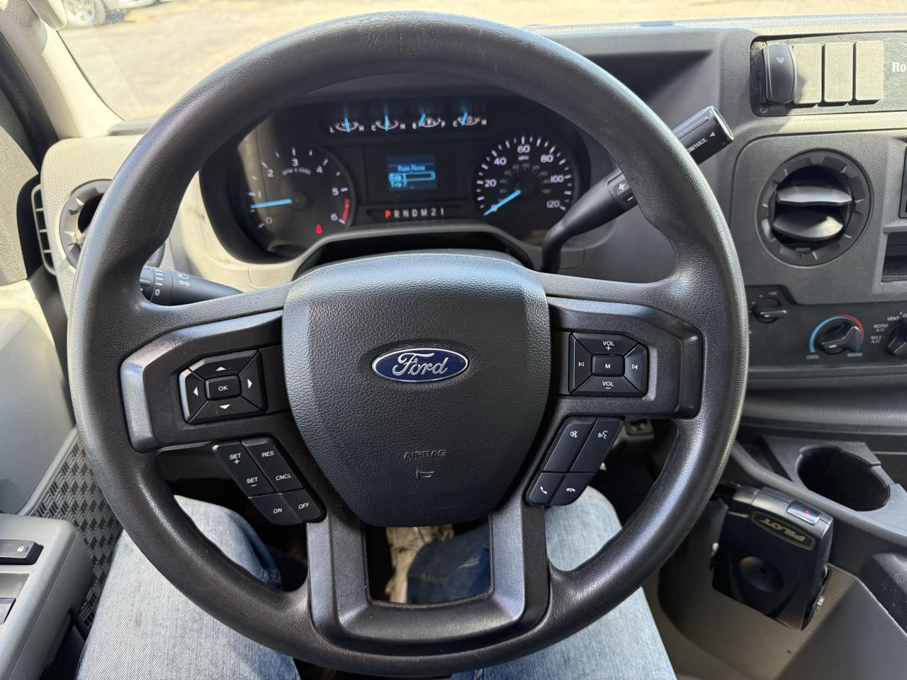 Ford E-Series Cutaway  2024
